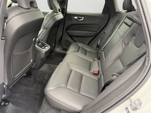 Used 2021 Volvo XC60 T5 Inscription w/ Advanced Package AWD/4WD image 14