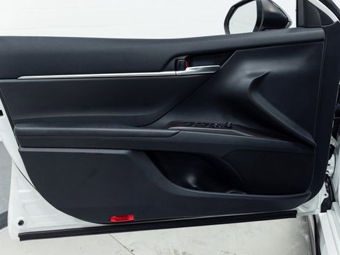 Used 2023 Toyota Camry XSE image 11