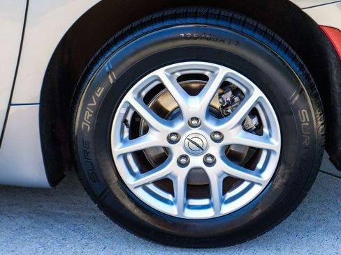Used 2021 Chrysler Pacifica Touring-L FWD image 23