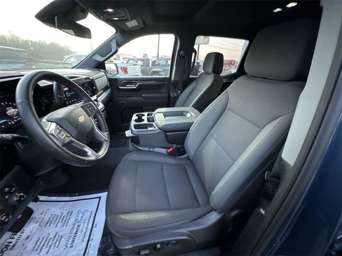 Used 2024 Chevrolet Silverado 1500 LT image 11