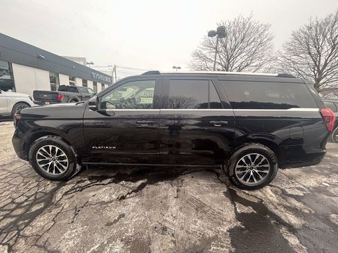 Used 2025 Ford Expedition Max Platinum image 4