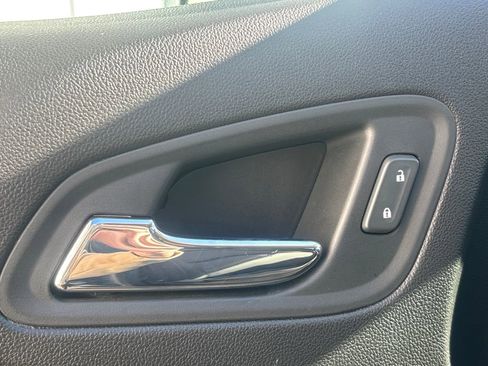 Used 2017 GMC Canyon SLE w/ SLE Convenience Package image 8