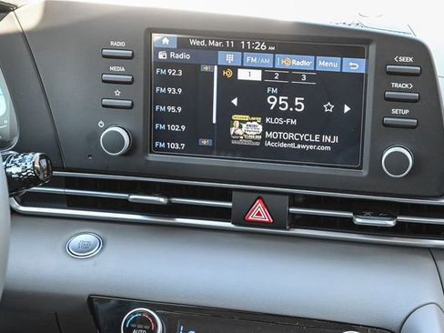 Certified 2025 Hyundai Elantra Sport image 19