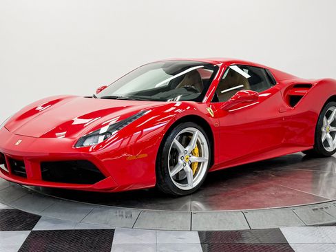 Used 2018 Ferrari 488 Spider RWD image 29