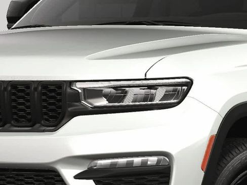 New 2025 Jeep Grand Cherokee Limited w/ Black Appearance Package image 13