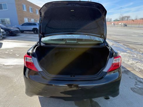 Used 2013 Toyota Camry SE image 14