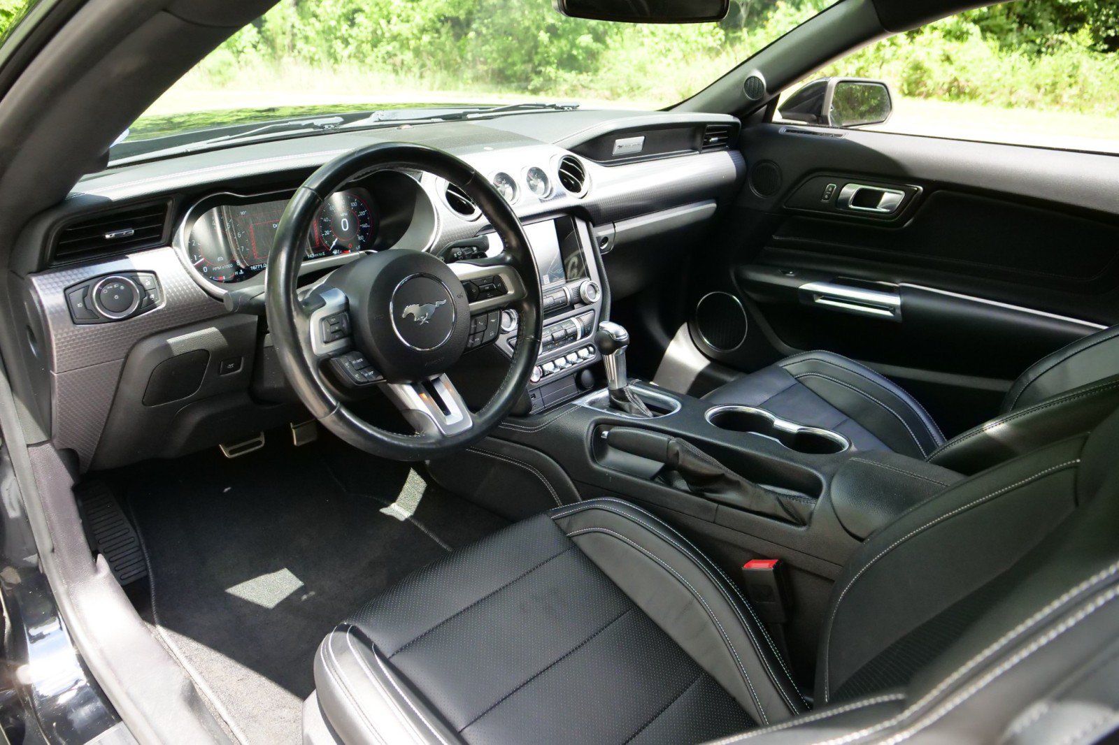 Used 2019 Ford Mustang GT Premium w/ GT Performance Package RWD image 13