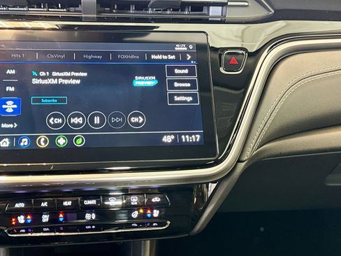 Used 2023 Chevrolet Bolt EUV LT w/ Convenience Package image 15