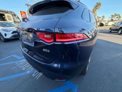 Used 2019 Jaguar F-PACE R-Sport image 8