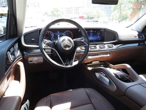 Used 2024 Mercedes-Benz GLE 350 4MATIC image 9