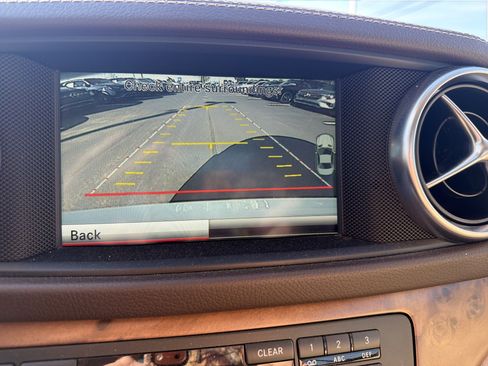 Used 2015 Mercedes-Benz SL 550 image 25