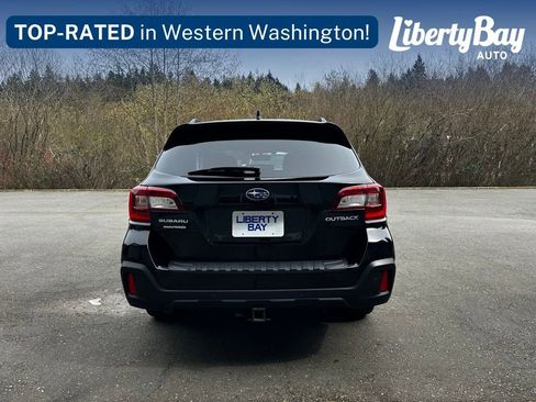 Used 2018 Subaru Outback 2.5i Touring image 11