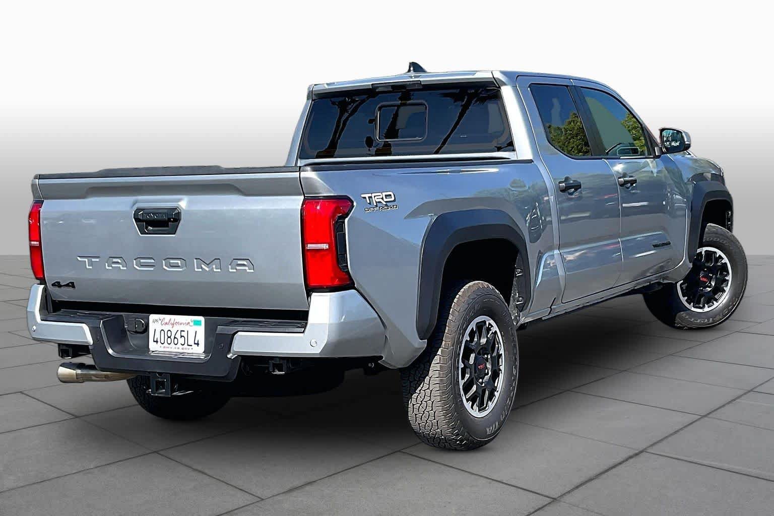 Used 2026 Toyota Tacoma TRD Off-Road w/ TRD Off Road Upgrade Package AWD/4WD image 12