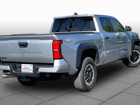 Certified 2026 Toyota Tacoma TRD Off-Road w/ TRD Off Road Upgrade Package AWD/4WD image 12