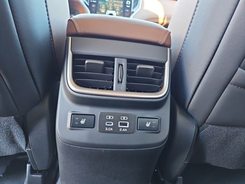 Used 2025 Subaru Outback Touring XT w/ Popular Package #2 image 24