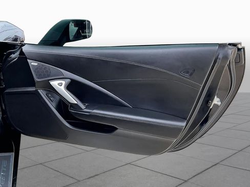 Used 2016 Chevrolet Corvette Stingray Coupe RWD image 18