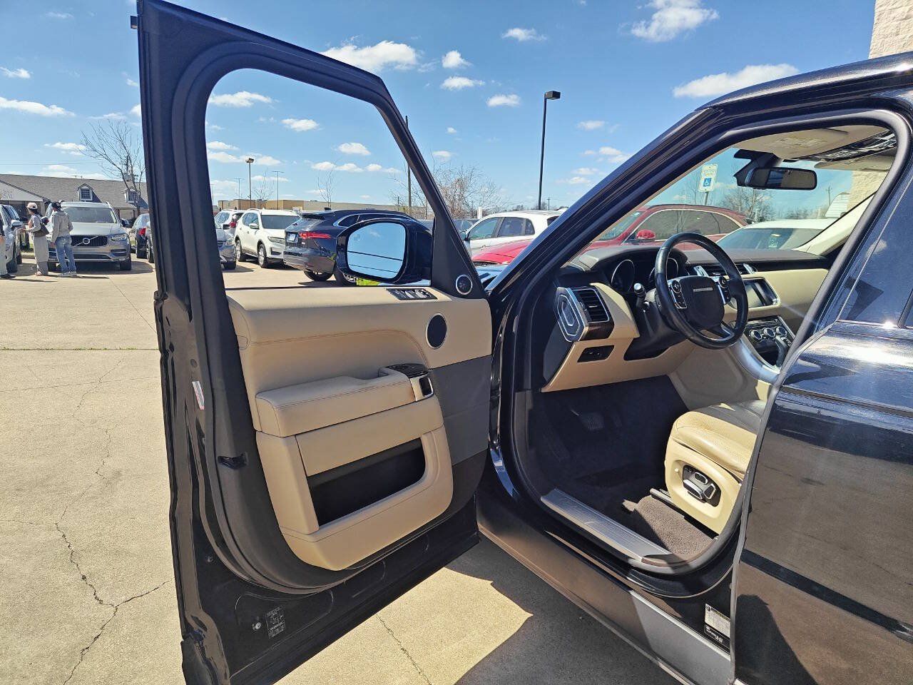 Used 2015 Land Rover Range Rover Sport HSE AWD/4WD image 16