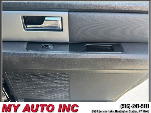 Used 2012 Ford Expedition Limited AWD/4WD image 27