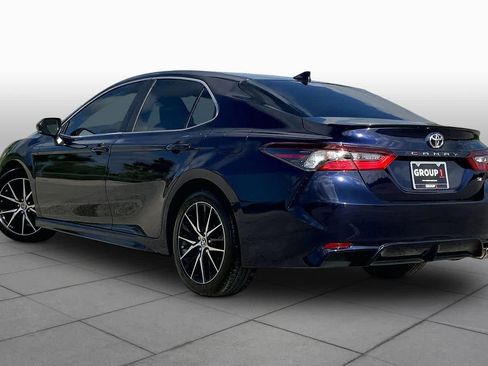 Used 2022 Toyota Camry SE FWD image 12