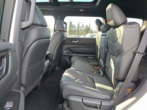 Certified 2025 Nissan Armada PRO-4X w/ Pro-4X Premium Package image 10