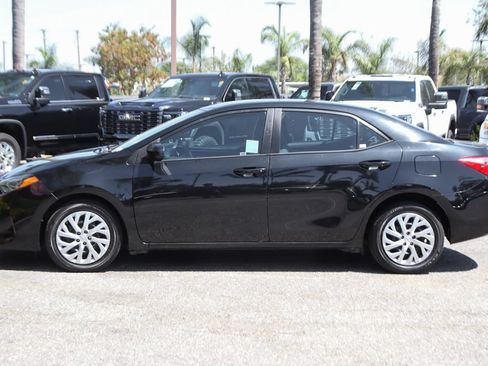 Used 2019 Toyota Corolla LE w/ Carpet Mat Package (TMS) FWD image 5