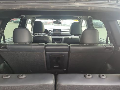 Used 2022 Mitsubishi Outlander SE image 20