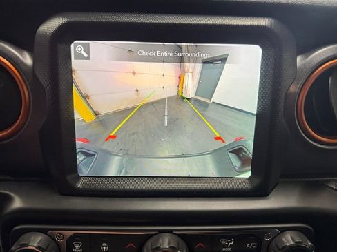 Used 2021 Jeep Gladiator Mojave AWD/4WD image 18