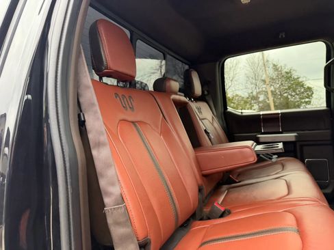 Used 2019 Ford F150 King Ranch w/ Equipment Group 601A Luxury AWD/4WD image 45