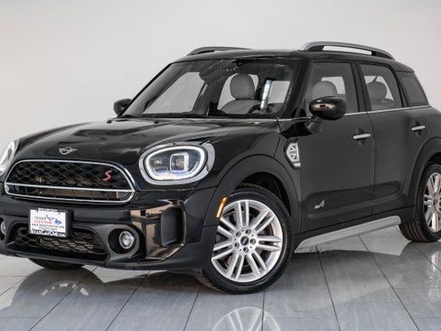 Used 2022 MINI Cooper Countryman S w/ Signature Upholstery Package image 4