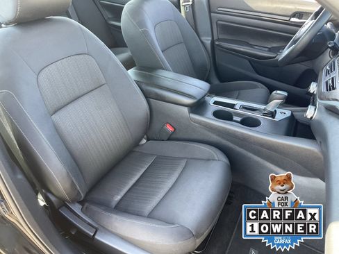 Certified 2025 Nissan Altima 2.5 SV FWD image 11