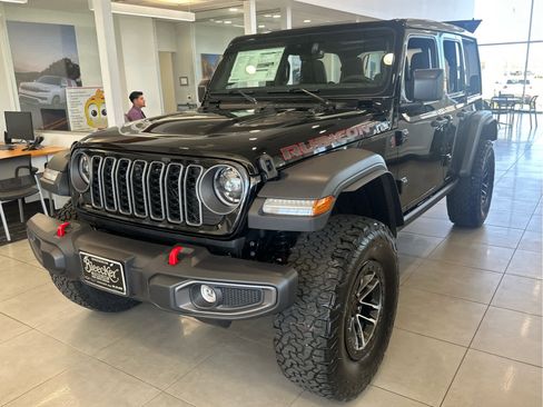 New 2025 Jeep Wrangler Rubicon w/ XTREMEE 35" Tire Package image 5