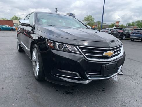 Used 2018 Chevrolet Impala Premier w/ Premier Convenience Package FWD image 1