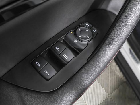 Certified 2023 Chevrolet Blazer RS w/ Driver Confidence II Package image 35