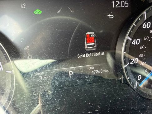 Used 2020 Toyota Highlander XLE AWD/4WD image 12
