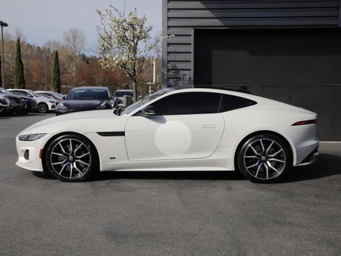 Used 2024 Jaguar F-TYPE R image 3