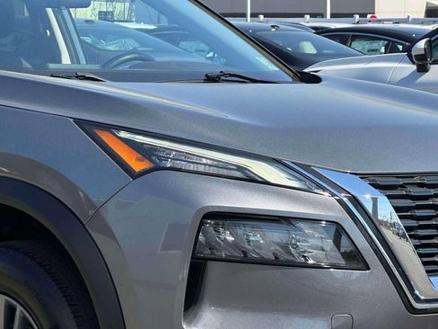 Used 2023 Nissan Rogue S image 8