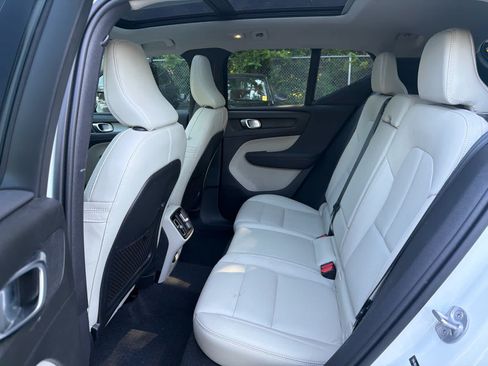 Used 2024 Volvo XC40 B5 Plus w/ Protection Package Premier AWD/4WD image 22