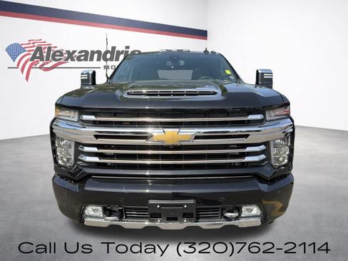 Used 2022 Chevrolet Silverado 3500 High Country w/ Safety Package II AWD/4WD image 2