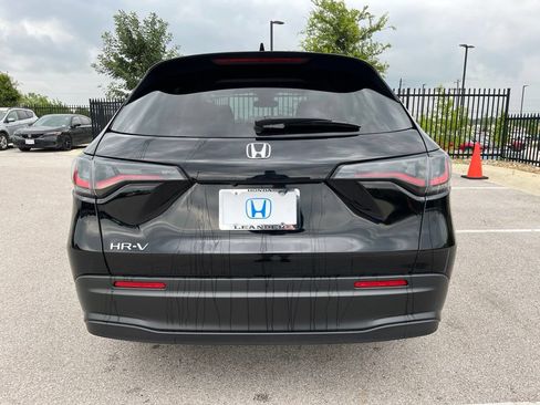 Certified 2026 Honda HR-V LX image 5