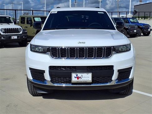 New 2025 Jeep Grand Cherokee L Laredo image 7