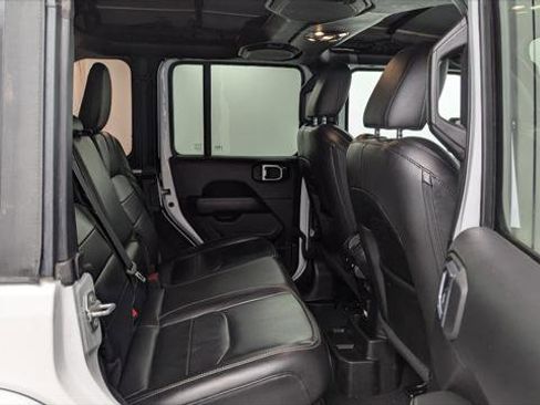 Used 2023 Jeep Wrangler Unlimited Sahara image 18