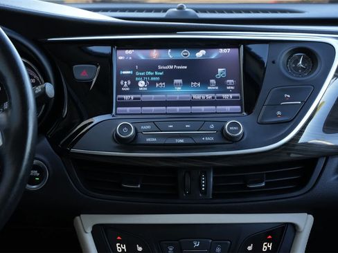 Used 2020 Buick Envision Essence image 9