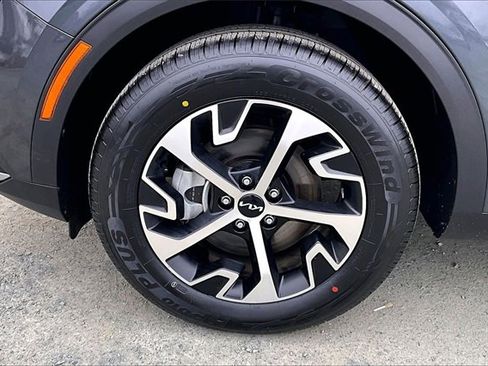 Used 2023 Kia Sportage EX image 8