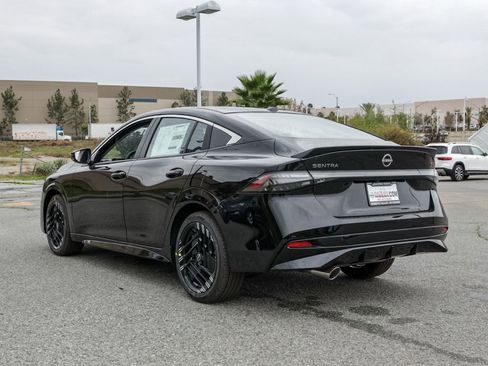 New 2026 Nissan Sentra SR w/ Floor Mat Package image 6