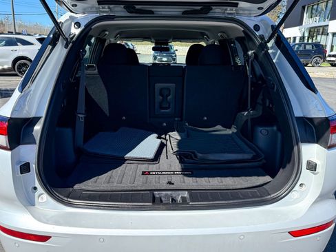 Used 2022 Mitsubishi Outlander ES image 38