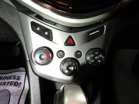 Used 2020 Chevrolet Sonic Premier FWD image 13
