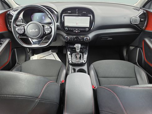 Used 2024 Kia Soul GT-Line FWD image 15