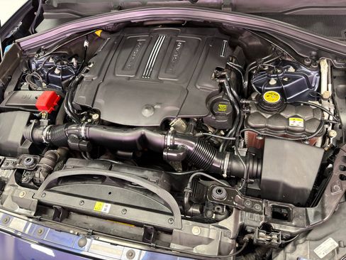 Used 2017 Jaguar F-PACE S image 37