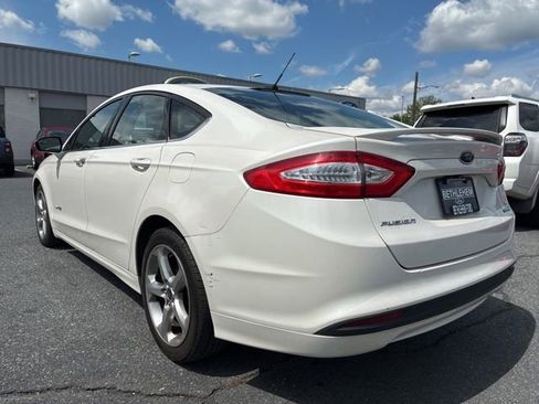 Used 2014 Ford Fusion SE FWD image 3