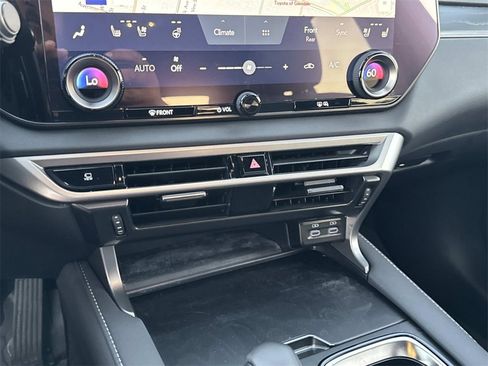 Used 2024 Lexus RX 350 Premium image 25